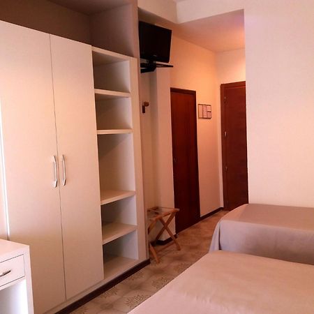 לידו די קלאסה Hotel Astor B&B מראה חיצוני תמונה