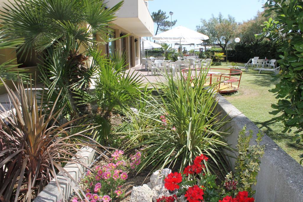 לידו די קלאסה Hotel Astor B&B מראה חיצוני תמונה