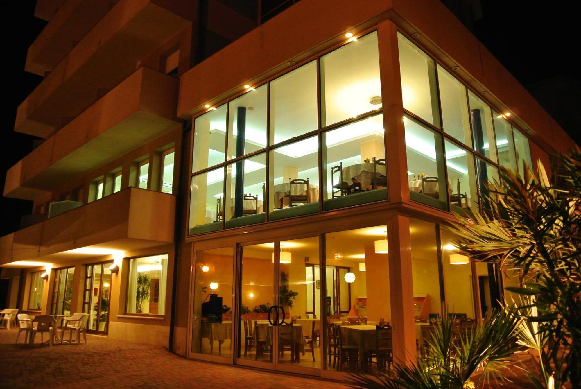 לידו די קלאסה Hotel Astor B&B מראה חיצוני תמונה