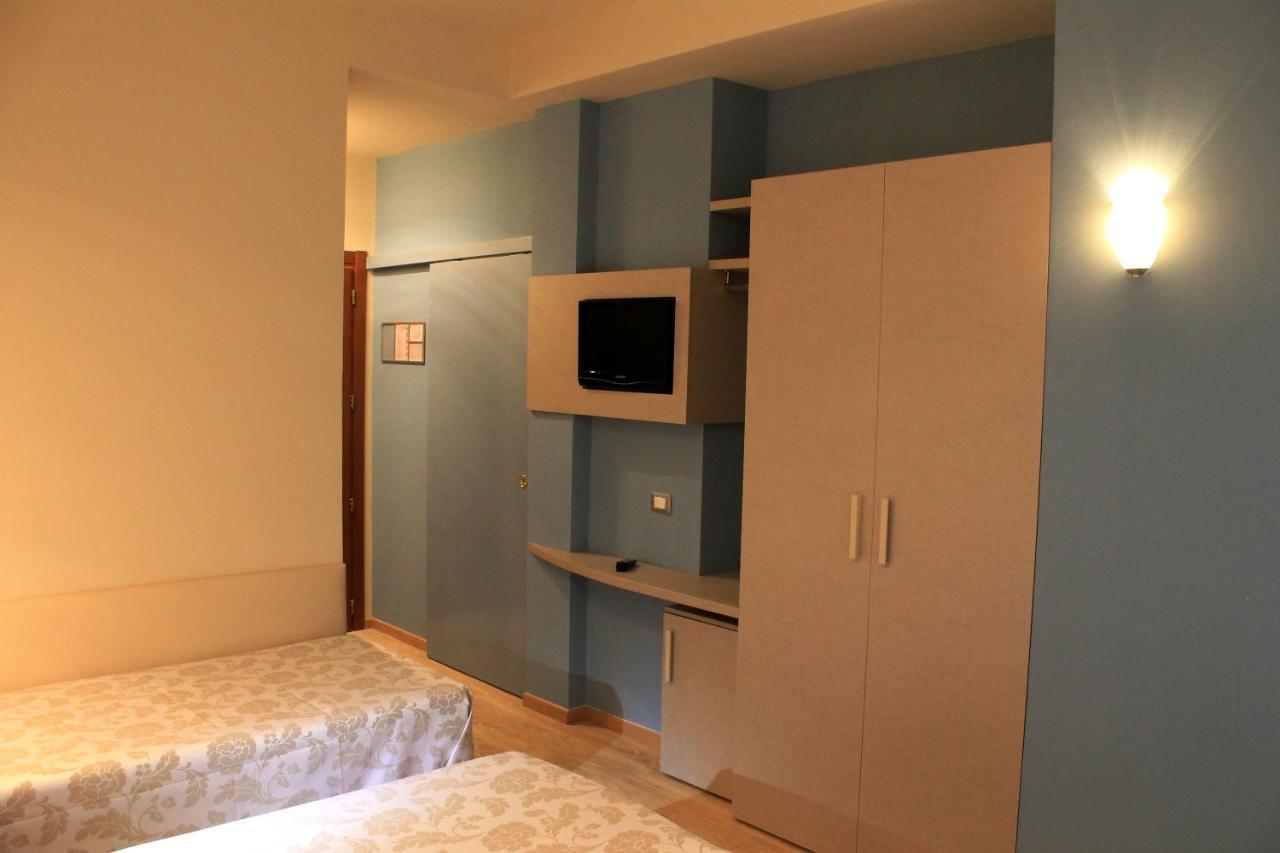 לידו די קלאסה Hotel Astor B&B מראה חיצוני תמונה